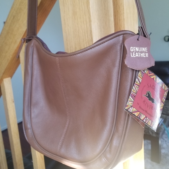 Saddle River stone mountain genuine leather bag - Picture 4 of 11